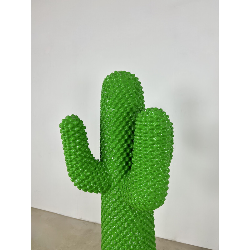 Un altro appendiabiti a cactus verde di Drocco/Mello Gufram