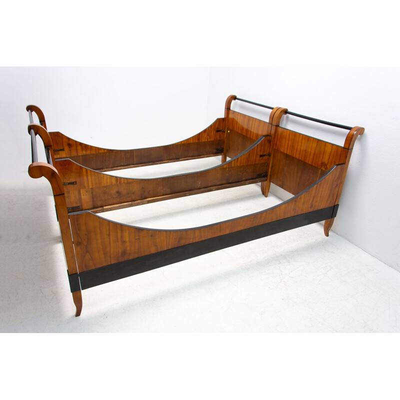 Letto matrimoniale Biedermeier d'epoca, Austria-Ungheria 1830