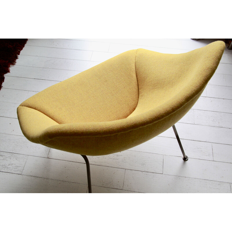 Vintage Oyster armchair by Pierre Paulin