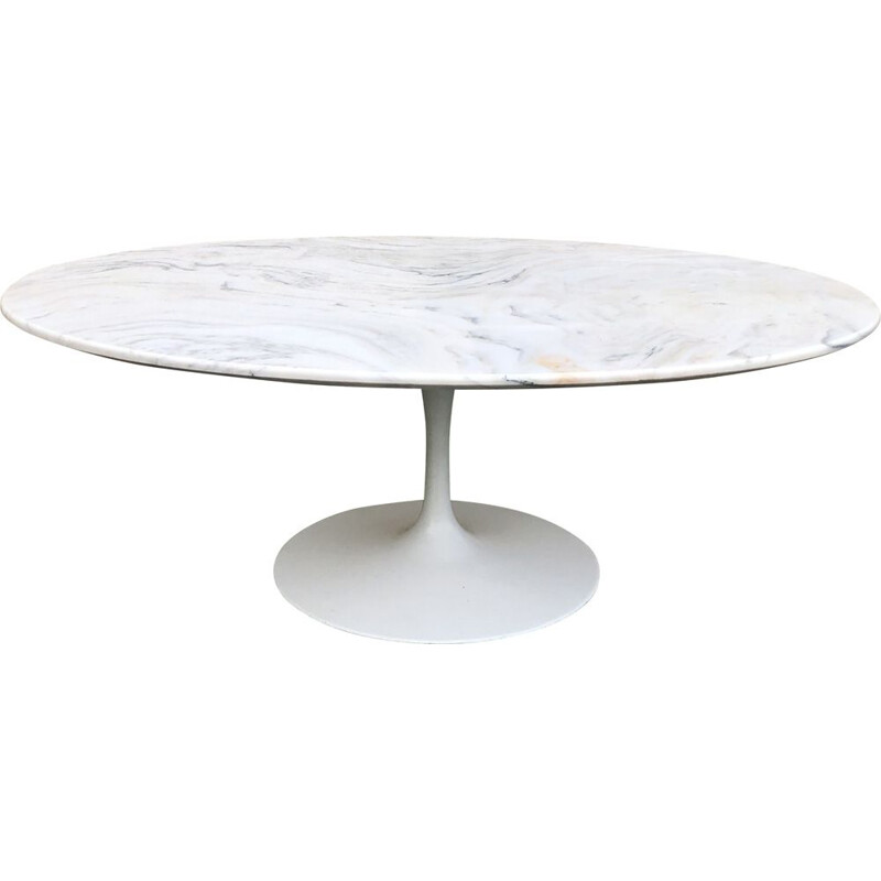 Tulip coffee table by Eero saarinen knoll edition