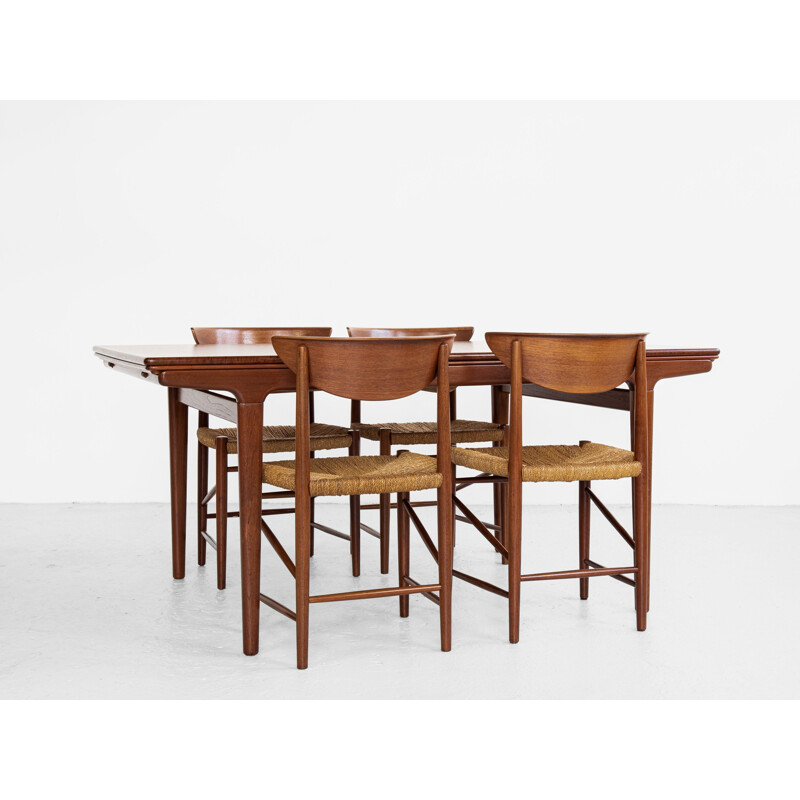 Mid century Danish extendable dining table in teak by Johannes Andersen, 1960s
