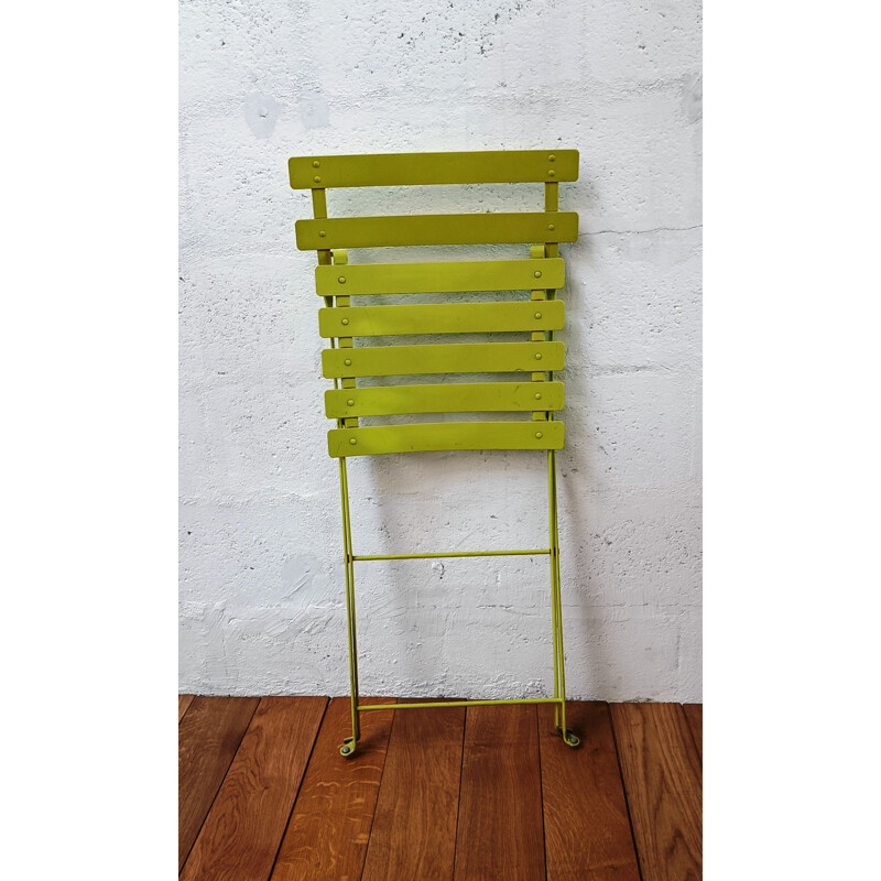 Chaise de jardin vintage en fer forgé de couleur
