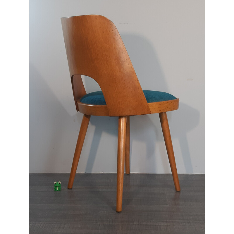 Conjunto de 4 cadeiras de madeira de faia Ton515 e tecido azul de Oswald Haerdtl, 1955