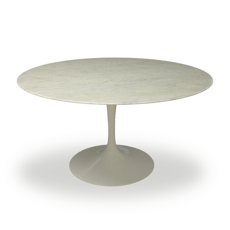 Vintage Tulip ronde tafel in Calacatta marmer van Eero Saarinen voor Knoll