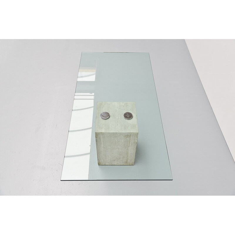 Dining table in concrete and glass, Sergio and Giorgio SAPORITI - 1970s