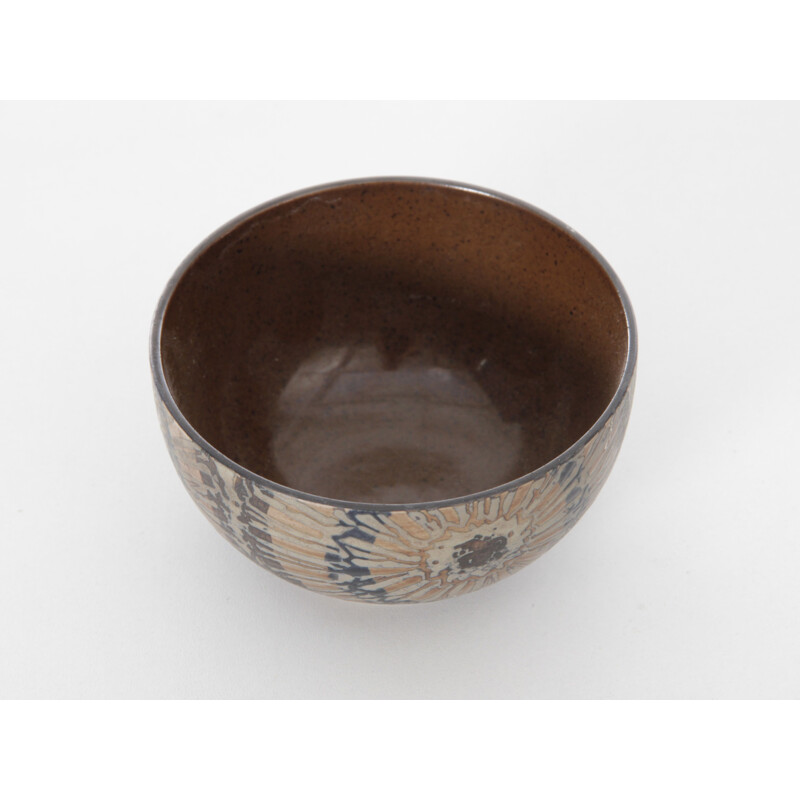 Royal Copenhagen ceramic bowl model Baca Sunflower. 870 2196 