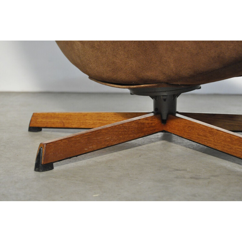 Vintage leather swivel armchair by Madsen & Schubel for Bovenkamp, Denmark  1970s