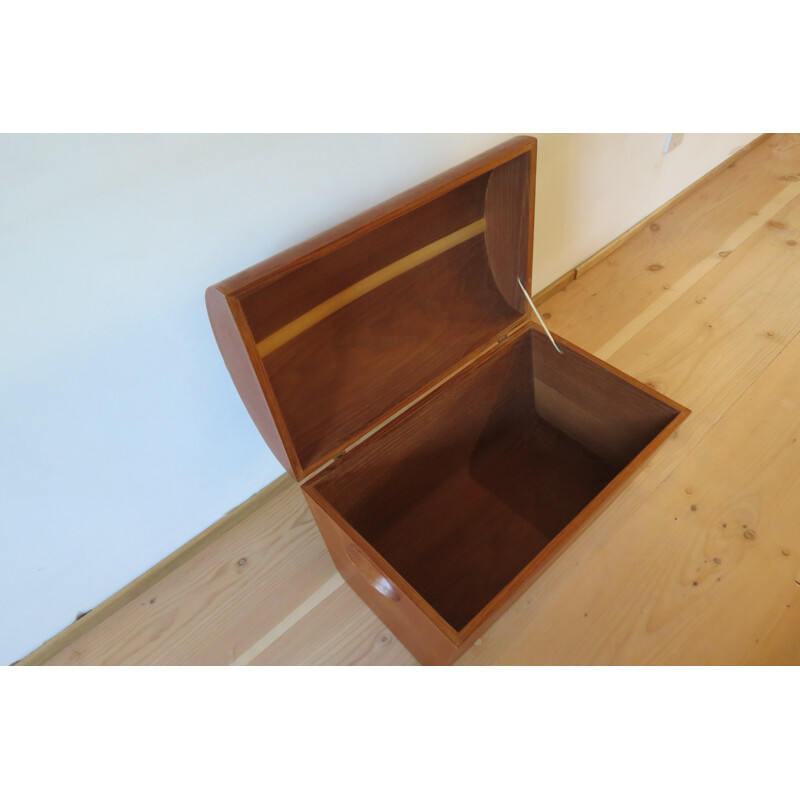 Mid century storage trunk in solid teak and brass - 1960s