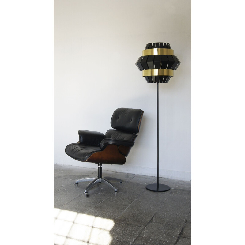 Vintage Comb floor lamp by Utu Soulful Lighting