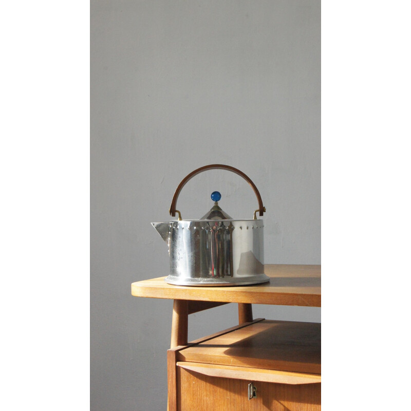 https://www.design-market.eu/2126441-large_default/vintage-stainless-steel-teapot-by-carsten-jorgensen-for-bodum-1980.jpg