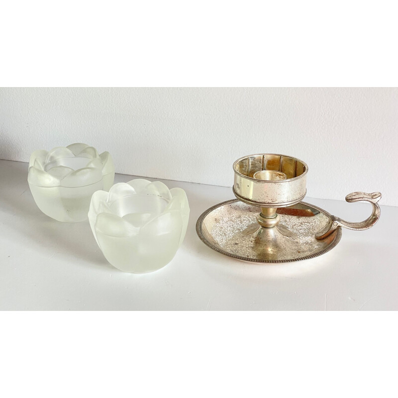 Paar oude glazen kaarsenhouders en 1 zilveren kaarsenhouder, 1960