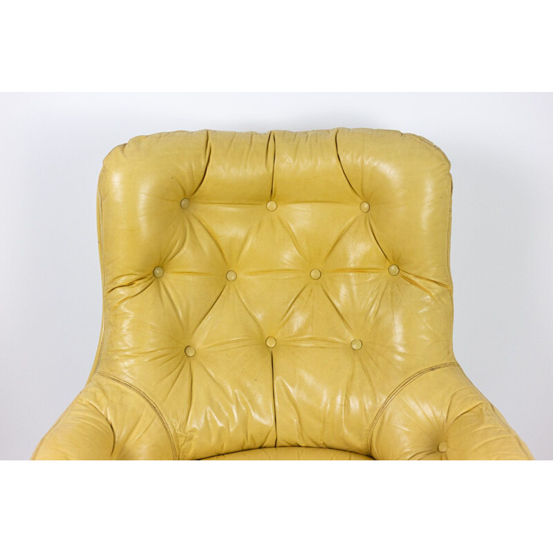 Vintage Karate armchair in fiberglass and leather by Michel Cadestin, 1970