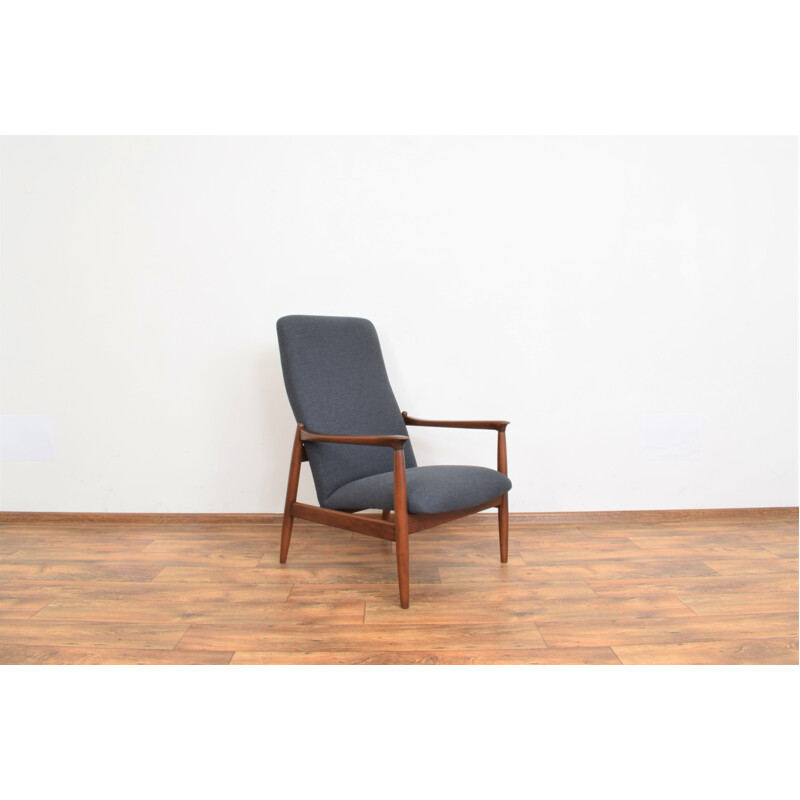 Mid-century Polish armchair by Edmund Homa for Gościcińska Fabryka Mebli, 1960s