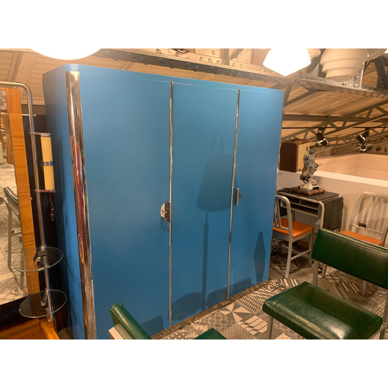 Armoire vintage en couleur bleu par Vichr