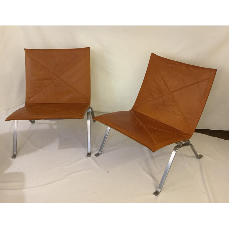 Pair of "PK22" low chairs, Poul KJAERHOLM - 1960s