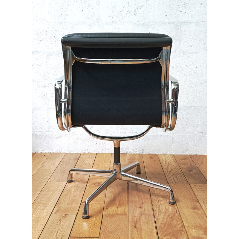 Fauteuil vintage Soft Pad Ea208 par Charles & Ray Eames pour Vitra