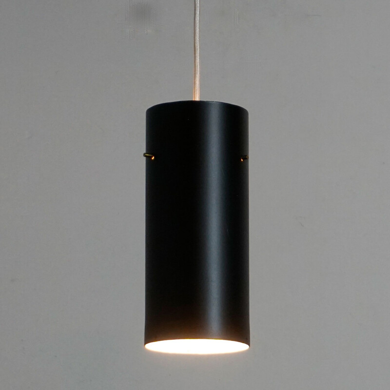 Vintage Zylinder suspensión de metal negro y latón por J. T. Kalmar, Austria 1960