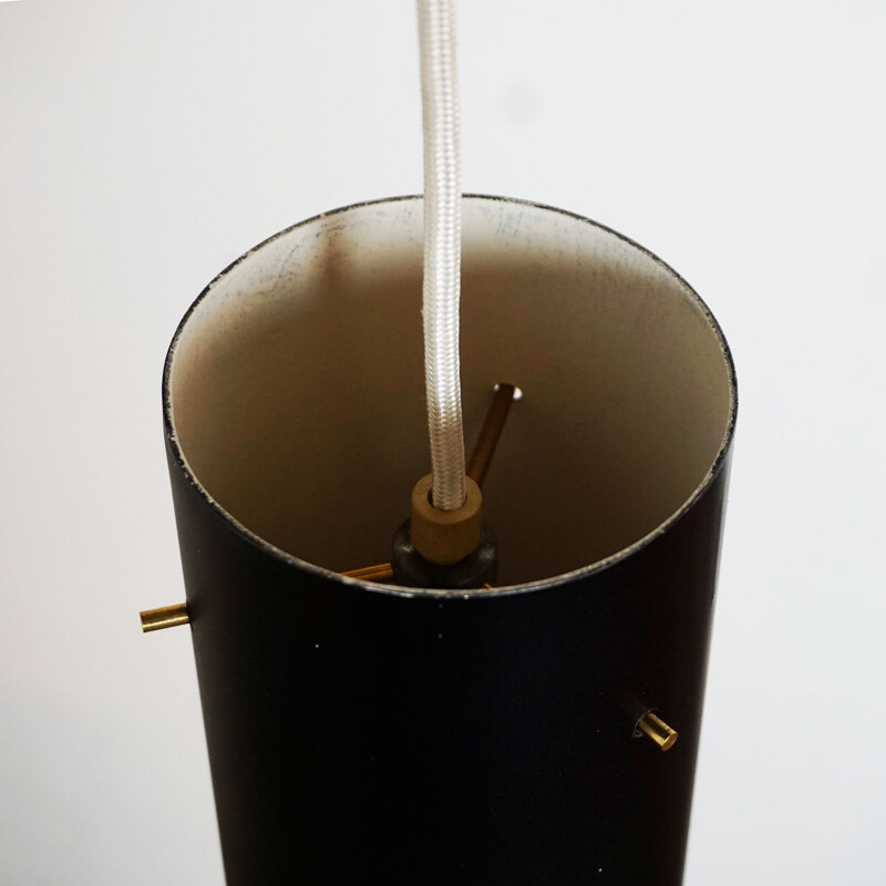 Vintage Zylinder Pendelleuchte aus schwarzem Metall und Messing von J. T. Kalmar, Österreich 1960