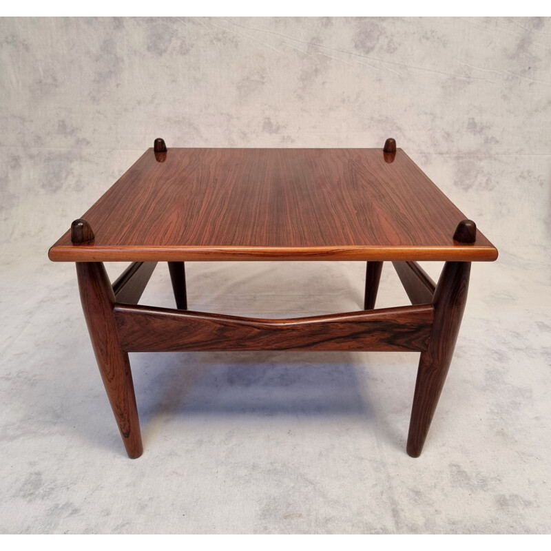 Pair of vintage rosewood coffee tables n 272 by Illum Wikkelsø, 1950