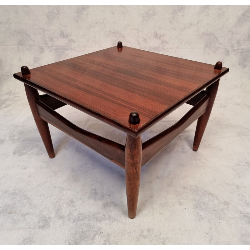 Pair of vintage rosewood coffee tables n 272 by Illum Wikkelsø, 1950