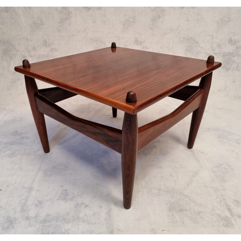 Pair of vintage rosewood coffee tables n 272 by Illum Wikkelsø, 1950