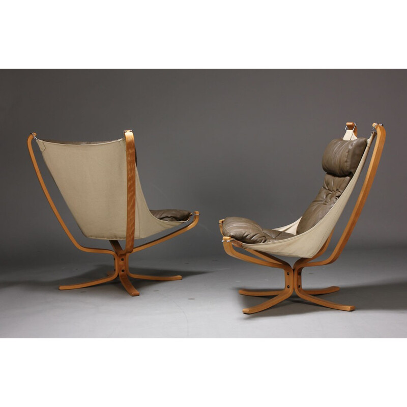 Paire de fauteuils "Falcon" en cuir, Sigurd RESSELL - 1970