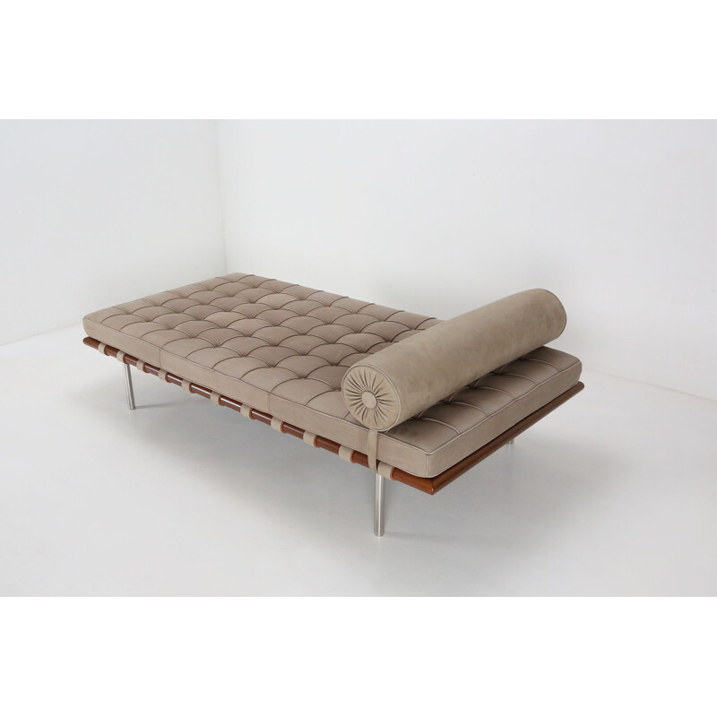 Cama de día vintage Barcelona de Mies van der Rohe, 1930