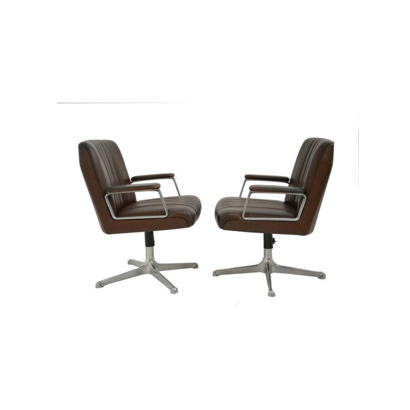 Paire de fauteuils en cuir brun, Osvaldo BORASNI - 1960