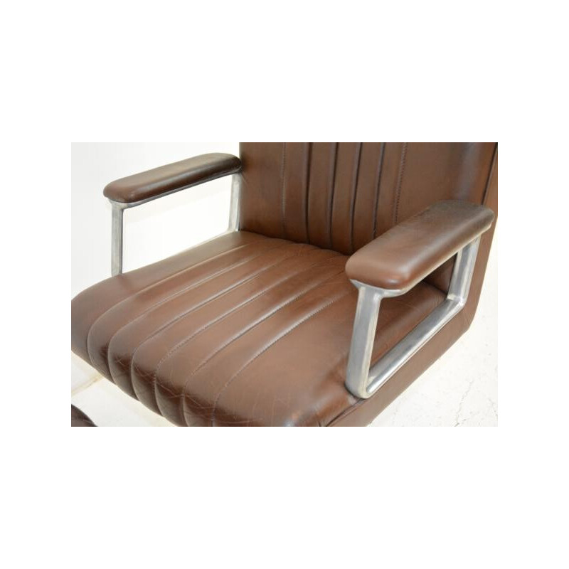 Pair of brown leather armchairs, Osvaldo BORASNI - 1960s