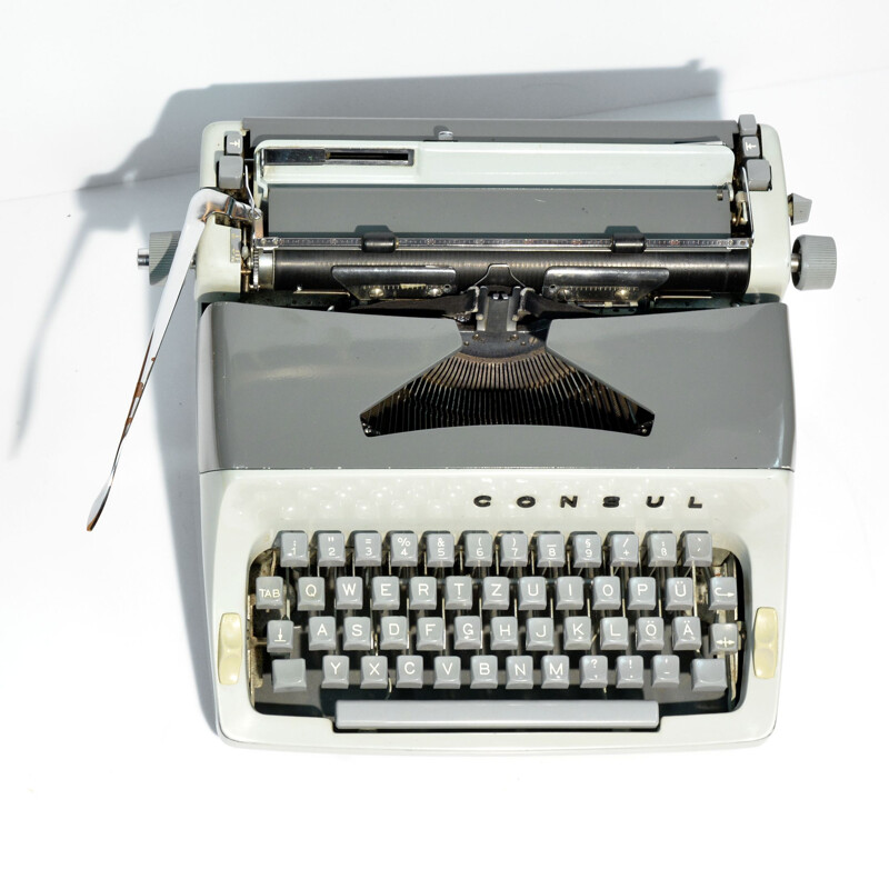 Máquina de escrever Vintage tipo 221, Checoslováquia 1960