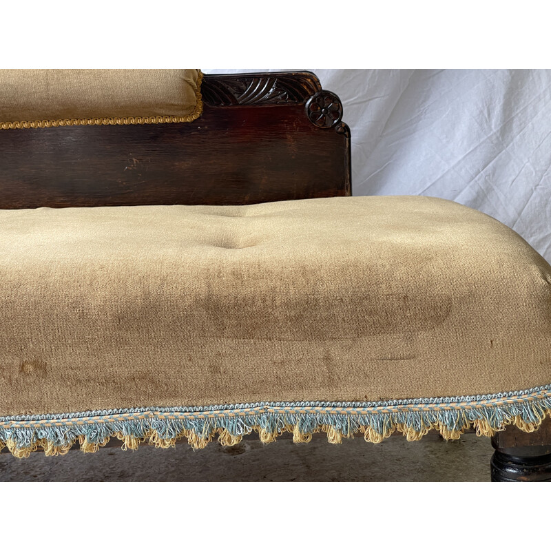 Letto edoardiano vintage in velluto sabbia