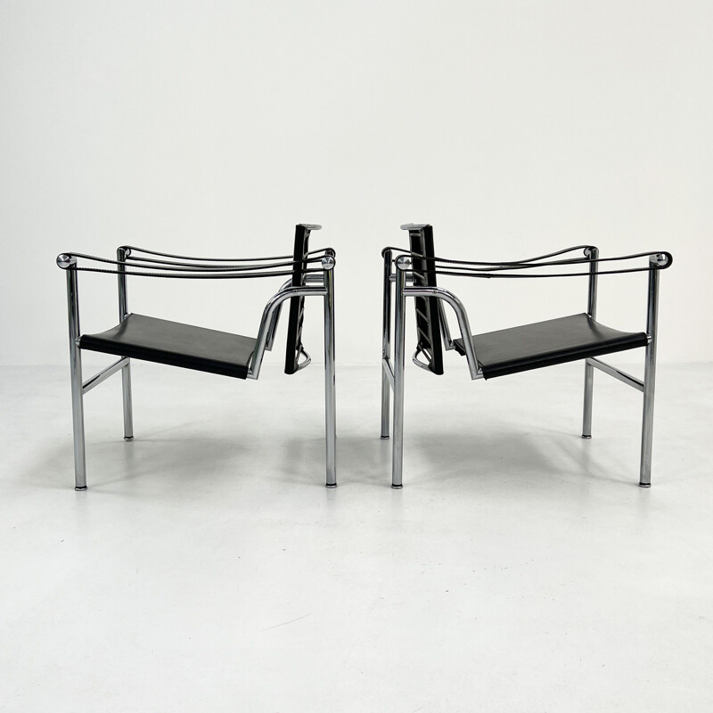 Paire de fauteuils vintage Lc1 en cuir noir par Le Corbusier pour Cassina, 1970