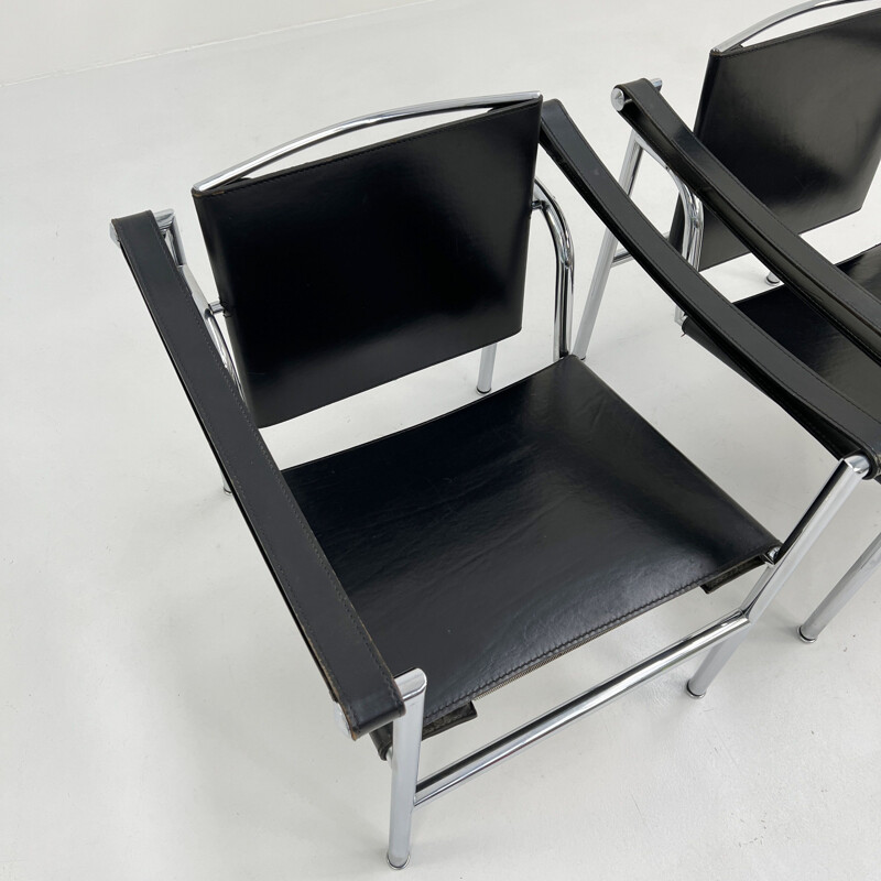 Pair of vintage Lc1 armchairs in black leather by Le Corbusier for Cassina, 1970s