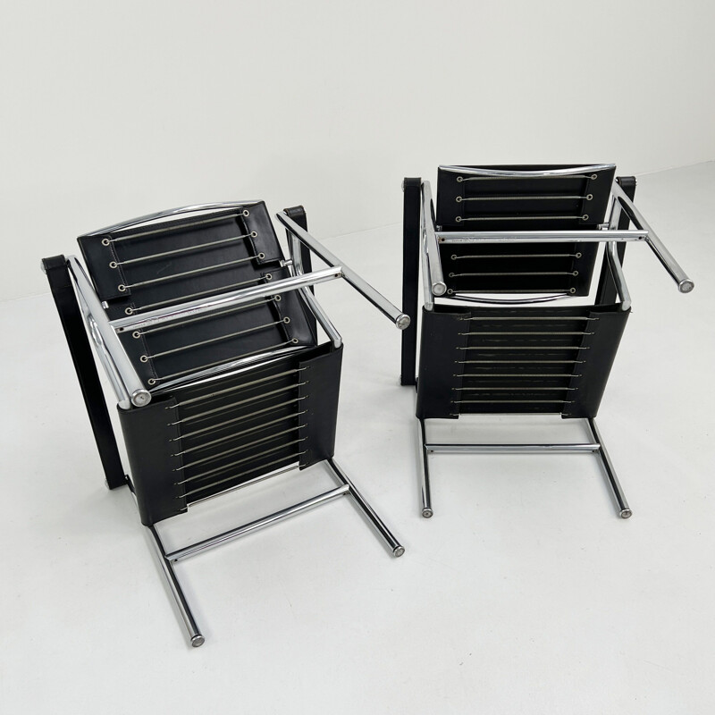 Pair of vintage Lc1 armchairs in black leather by Le Corbusier for Cassina, 1970s