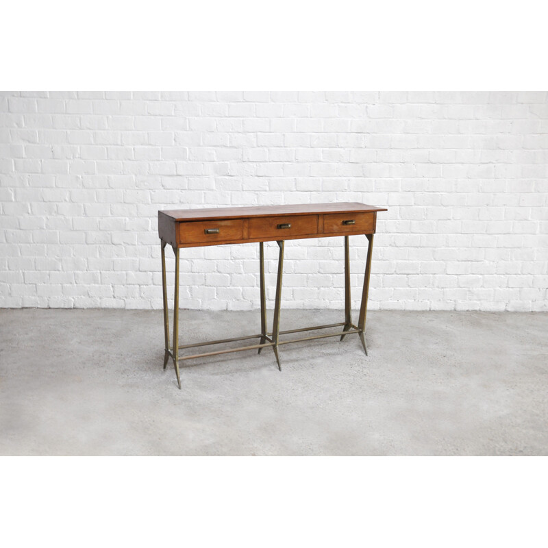 Sculptural vintage console table in wood and brass by Osvaldo Borsani, Italy 1950