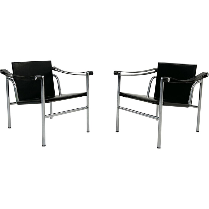 Pair of vintage Lc1 armchairs in black leather by Le Corbusier for Cassina, 1970s