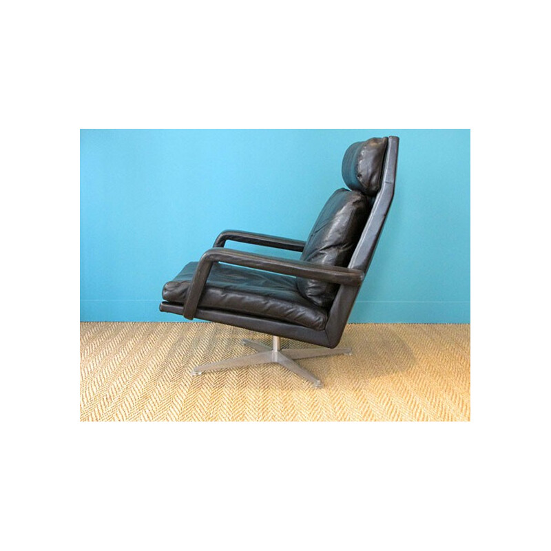 Lounge chair in leather - 1960s