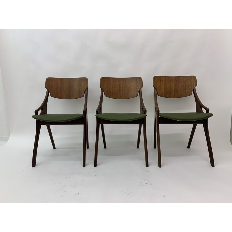 Conjunto de 3 cadeiras de madeira vintage por Arne Hovmand Olsen, Dinamarca 1950
