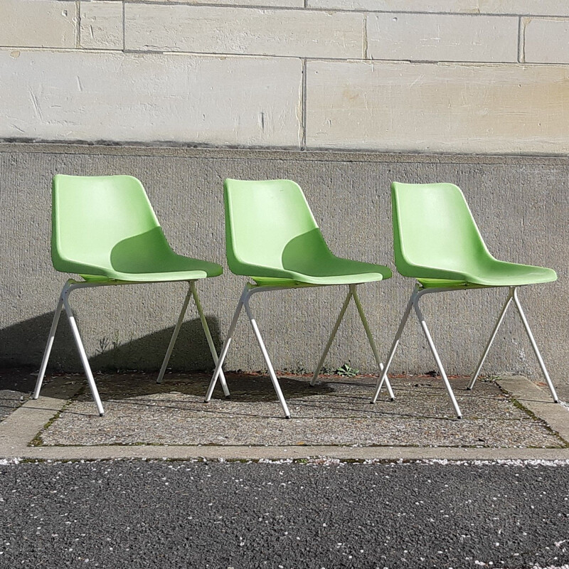 Lot de 3 chaises vintage en plastique vert pomme par Robin Day pour Hille