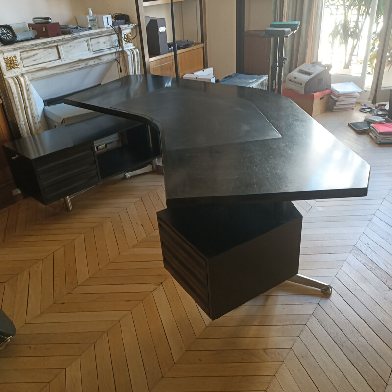 Vintage desk by Osvaldo Borsani for Tecno