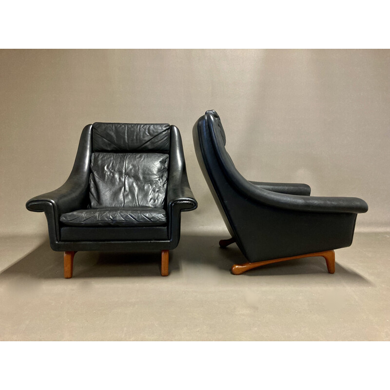 Scandinavian vintage black leather armchair by Aage Christiansen, 1950