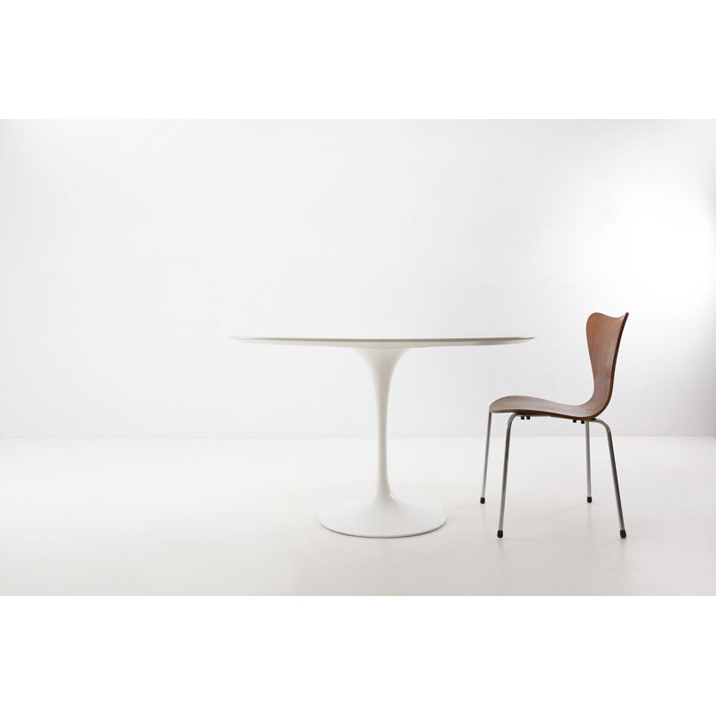 Vintage formica dining table by Eero Saarinen for Knoll