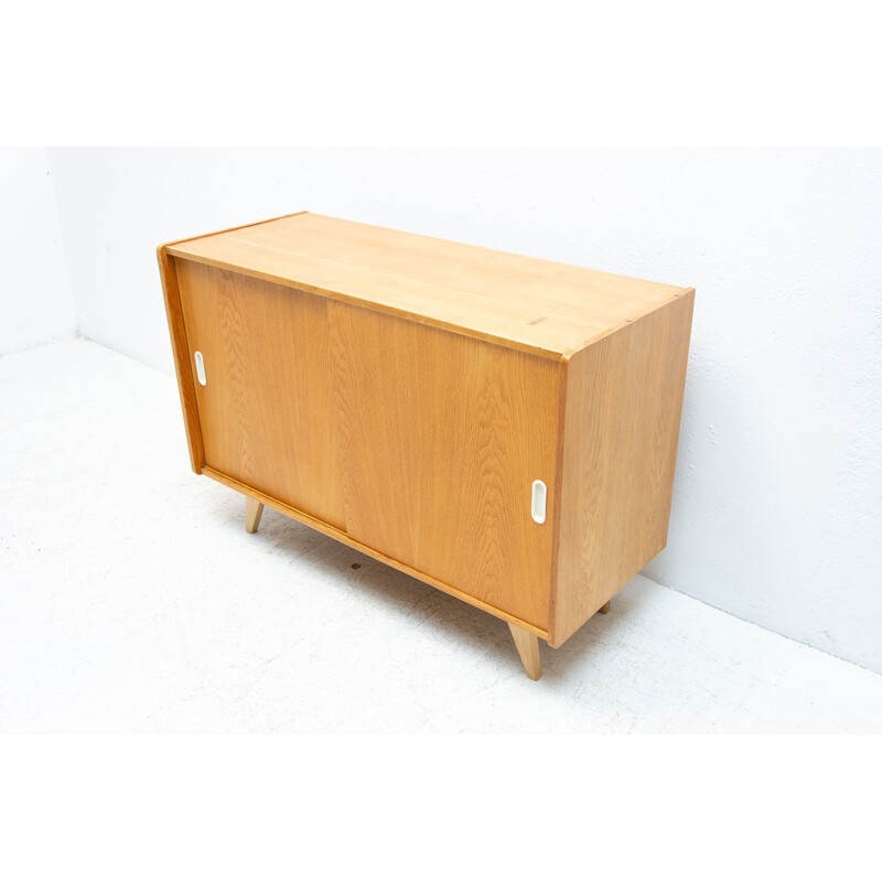 Vintage oak U-452 sideboard by Jiří Jiroutek, Czechoslovakia 1960