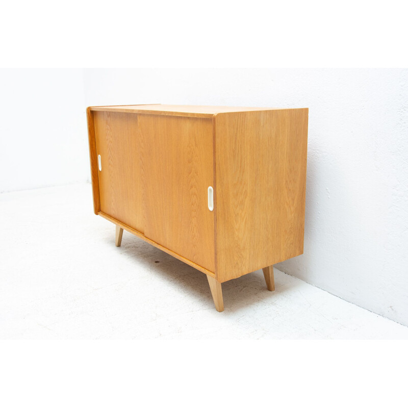 Vintage oak U-452 sideboard by Jiří Jiroutek, Czechoslovakia 1960