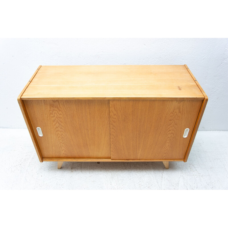 Vintage oak U-452 sideboard by Jiří Jiroutek, Czechoslovakia 1960