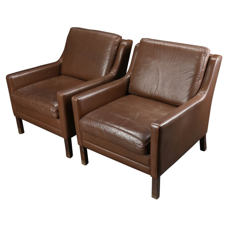 Scandinavian pair of armchairs in leather - 1960s