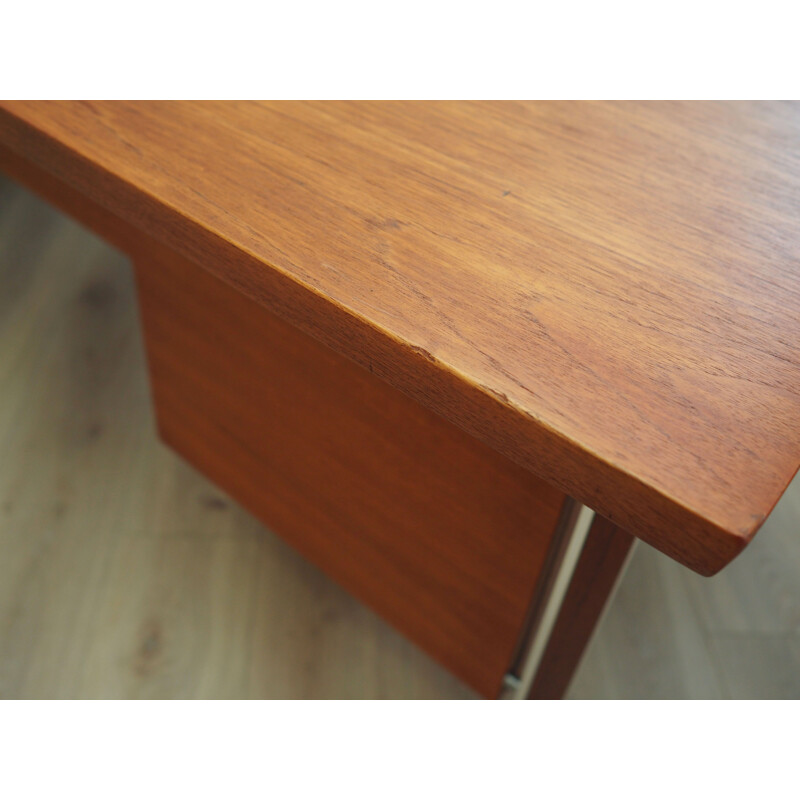 Teak vintage Danish desk by Finn Juhl for France & Son, 1970s