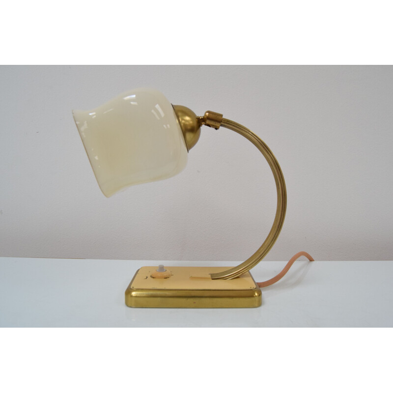 Art Deco Tischlampe aus Glas und Messing, Tschechoslowakei 1930