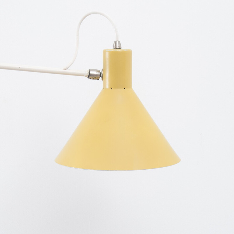 Anvia "Paperclip" wall lamp in light yellow metal, J.J.M. HOOGERVORST - 1950s