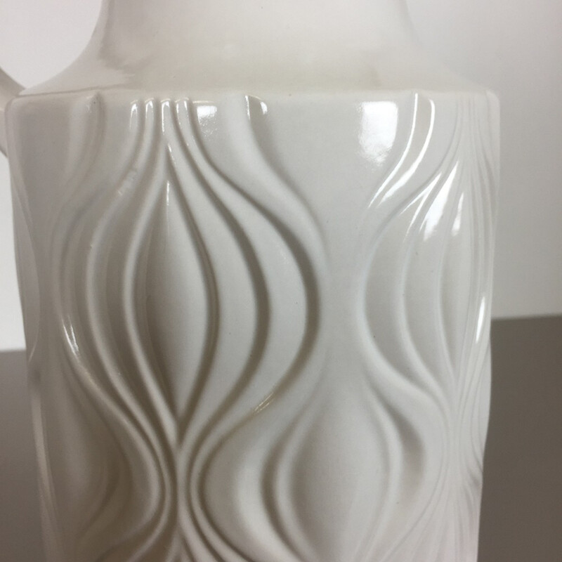 Vase en porcelaine blanche - 1970